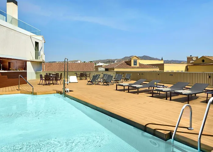 Hotel met zwembad: Nh Malaga