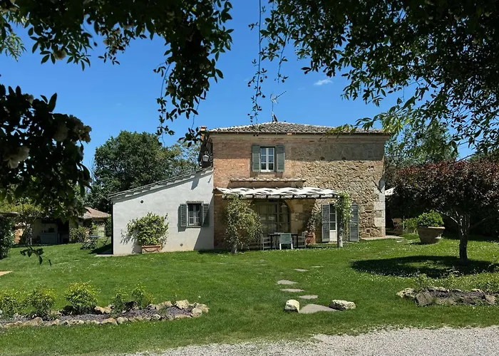 Villa con piscina: Agriturismo Il Fienile