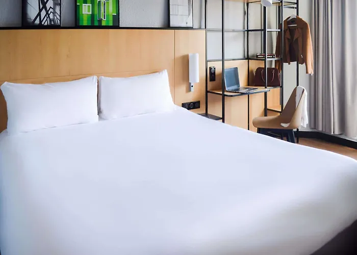 Ibis Paris Tour Eiffel Cambronne 15Eme