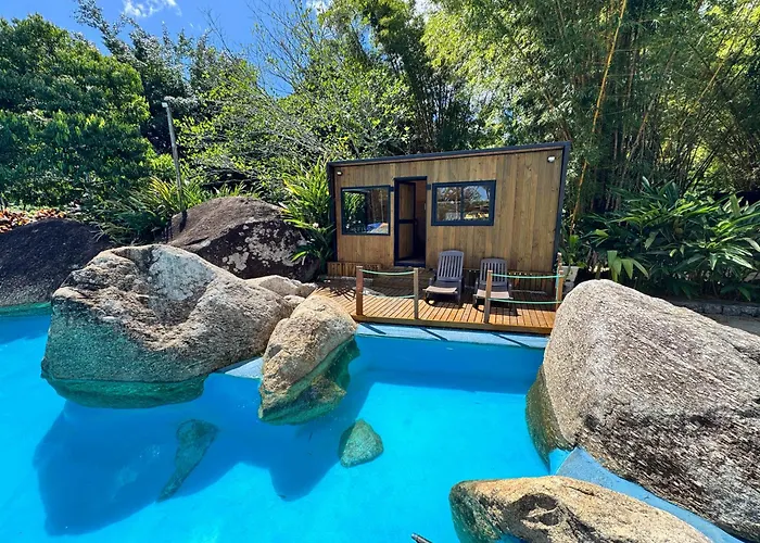 Camping & Cabanas