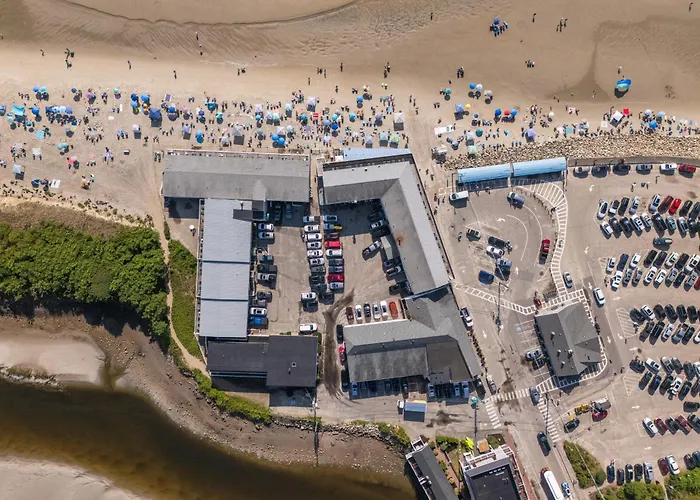 Resorts Guide Norseman On The Beach