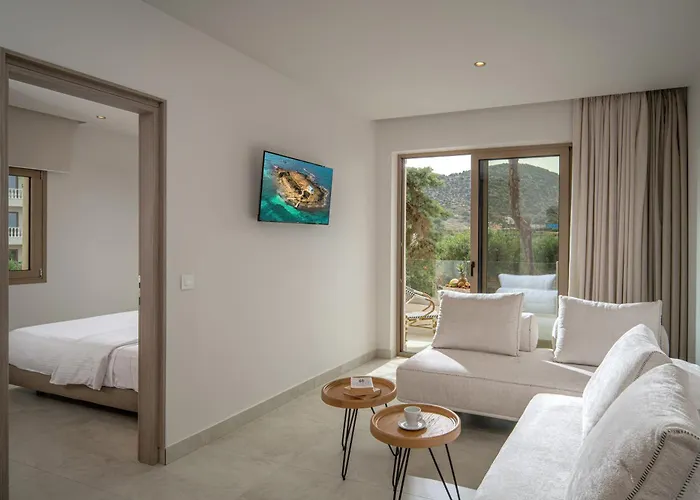 Parthenis &Suites