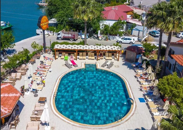 Hotels with pool Portakal Dalyan