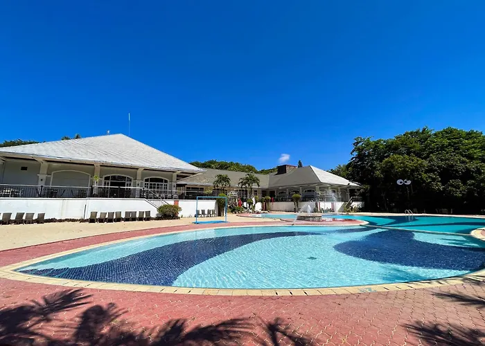 Pet Friendly hotel: Forest Crest Nature Hotel And Resort Powered By Aston