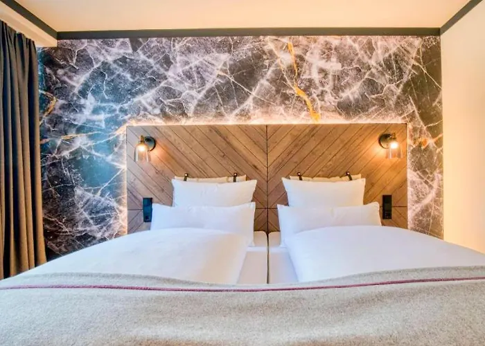 Fourside Messe, Trademark Collection By Wyndham