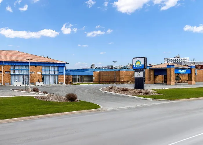 Dog friendly hotels Days Inn By Wyndham Sudbury & Conference Centre