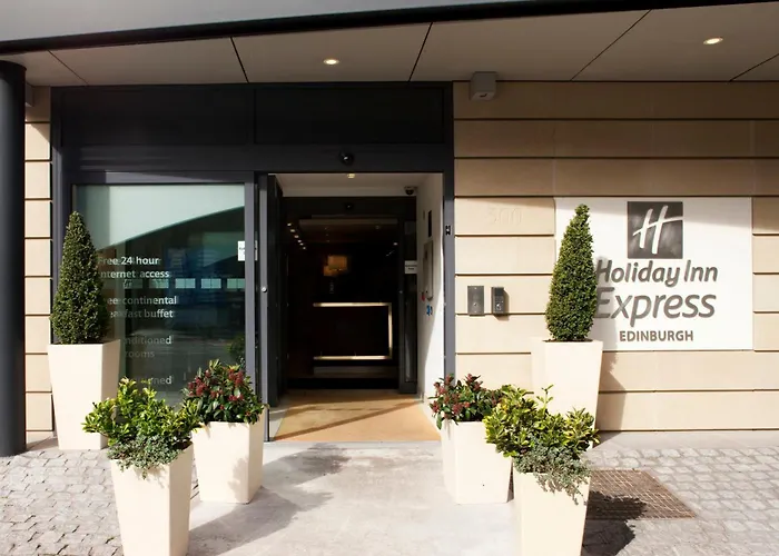 Holiday Inn Express Edinburgh - Royal Mile By Ihg