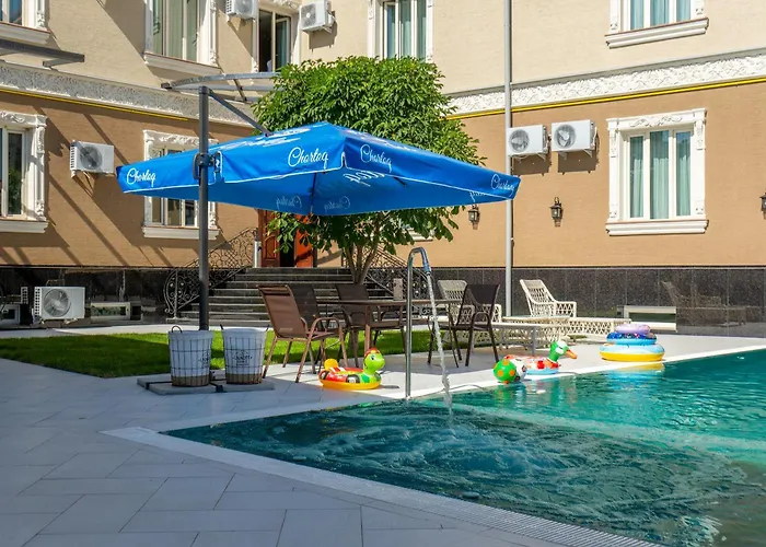 Pets Allowed Hotel Grand Nur
