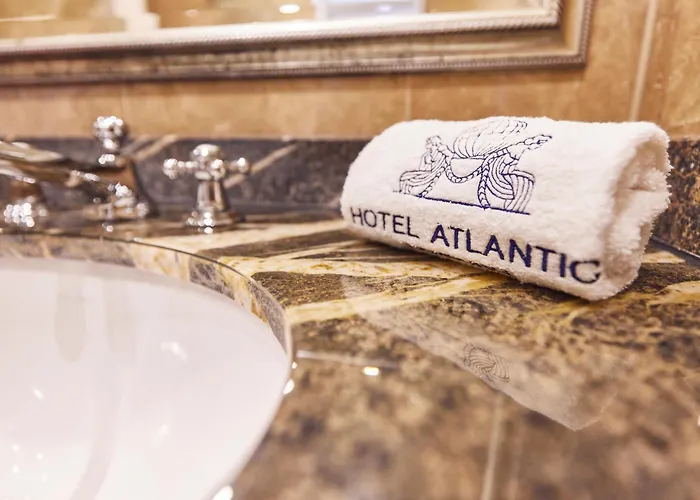  Atlantic Hamburg, Autograph Collection