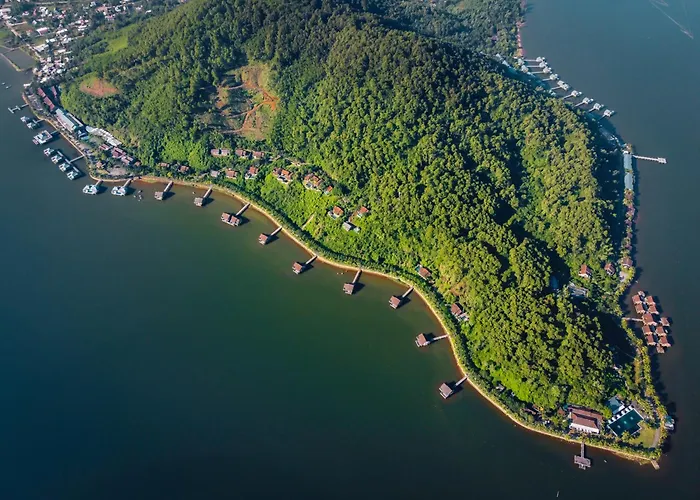 Vedana Lagoon & Spa