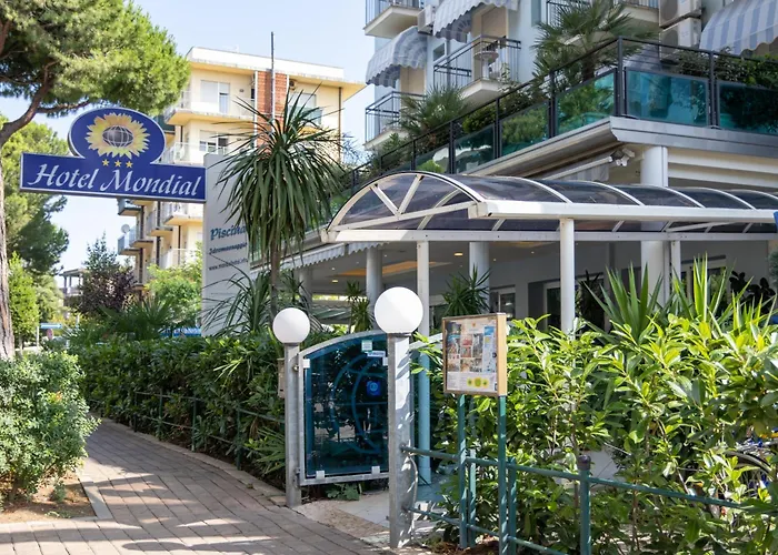 Hotel Con Piscina Mondial