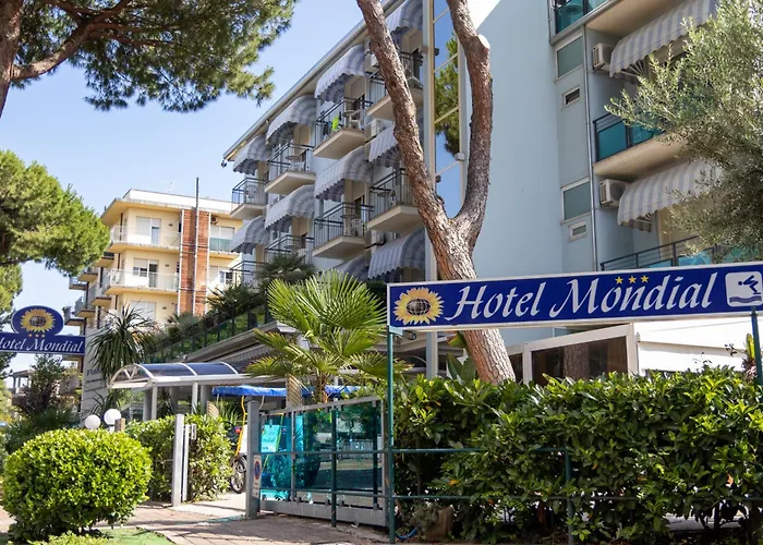 Hotel Con Piscina Mondial