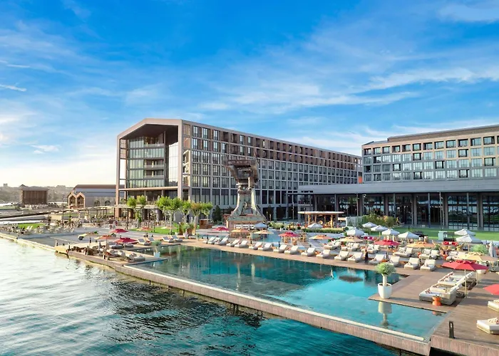 Hotels with pool Rixos Tersane Istanbul