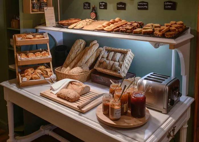 Cézanne Boutique-