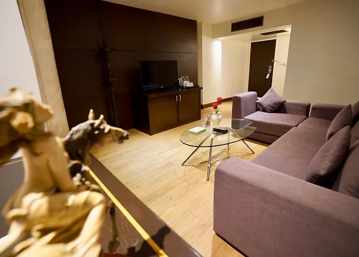 Design hotel Cross Vibe Bangkok Srinakarin