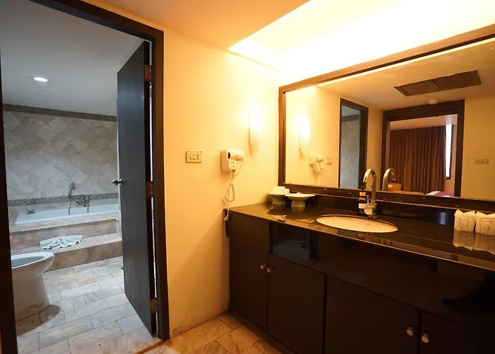 Design hotel Cross Vibe Bangkok Srinakarin