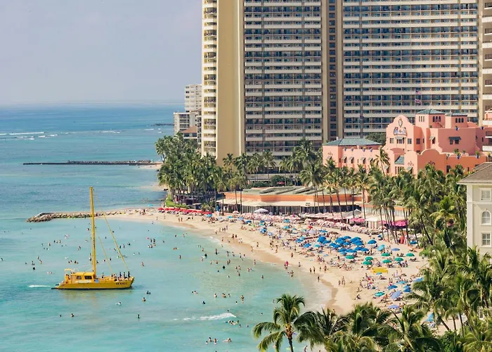 Waikiki Circle Hotel By Castle
