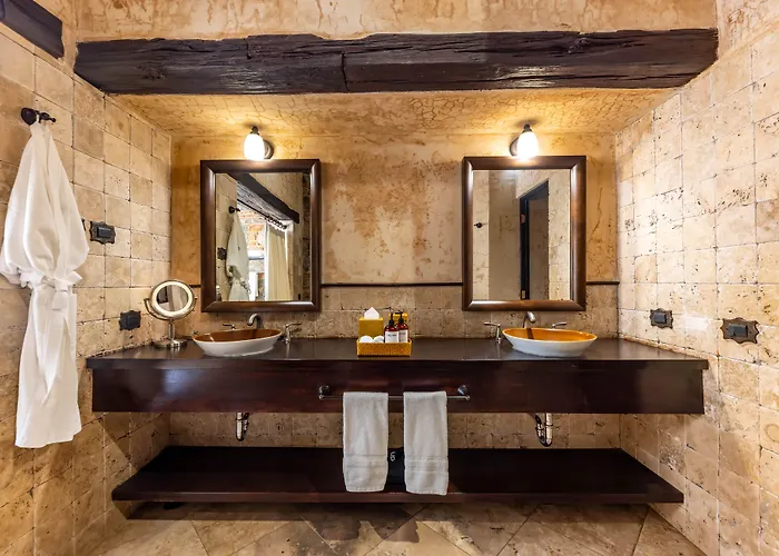  El Convento Boutique