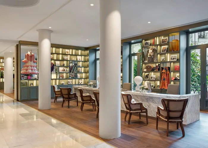 Hotel Colón Gran Meliá - The Leading Hotels of the World