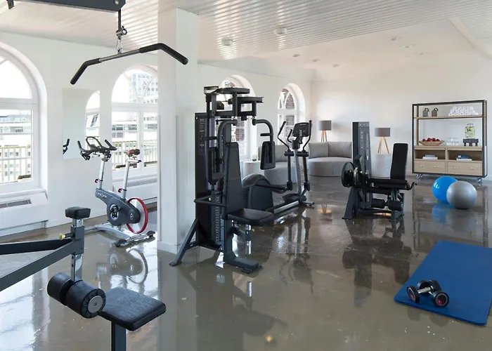 Dog friendly hotels Renaissance Hamburg