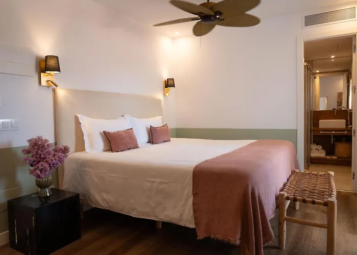  Mikasa Ibiza Boutique ADULTS ONLY
