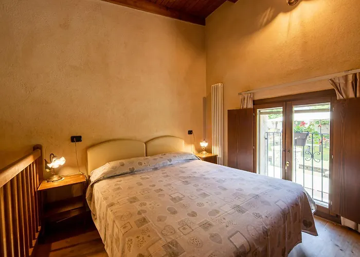 Borgo Di Calmasino