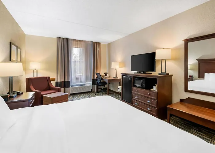 Comfort Inn & Suites Branson Meadows