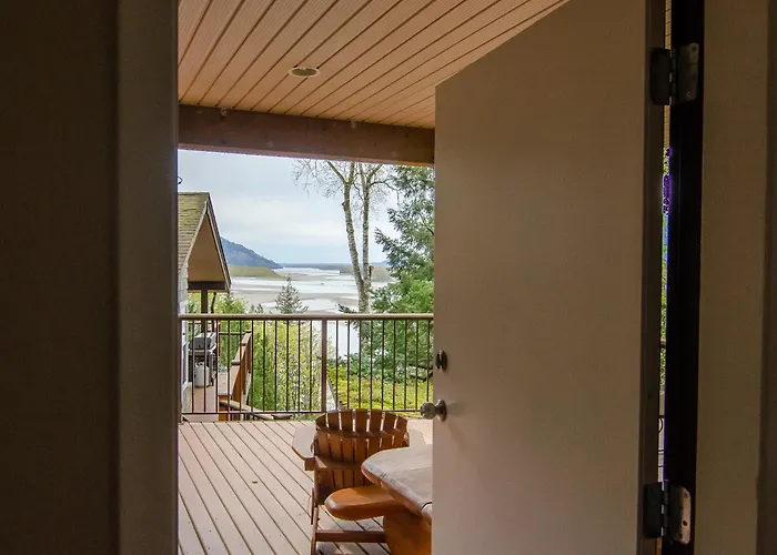 The Fraser River'S Edge B&B Lodge