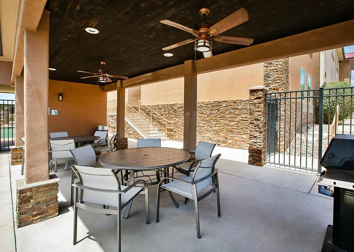 Hotels with pool Holiday Inn Express Silver City By Ihg
