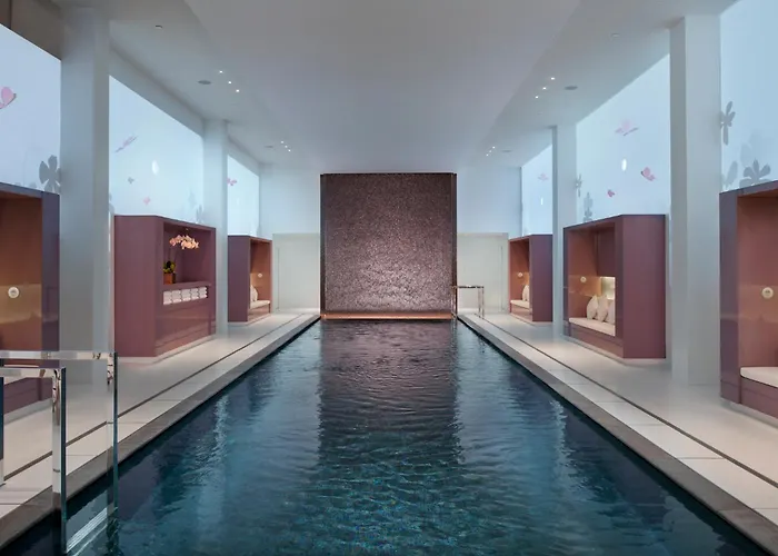 Mandarin Oriental,