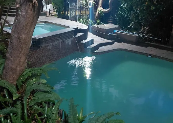 Laletsa Lodge