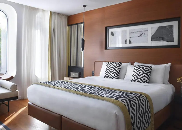 Renaissance Paris Republique &Spa