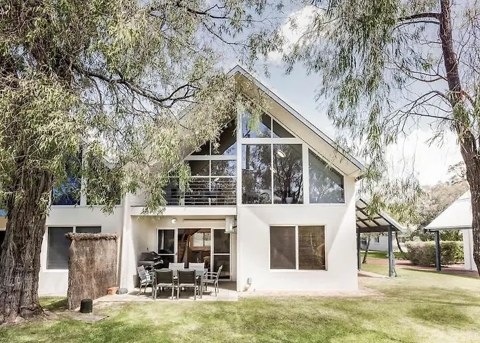 5 Whitesands