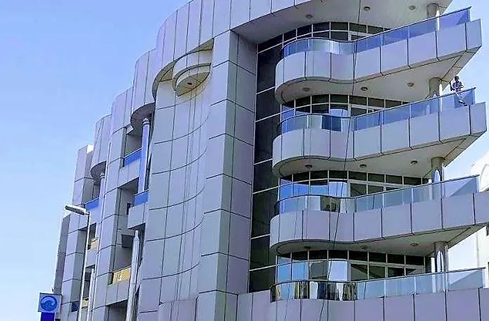 Wave International Hotel