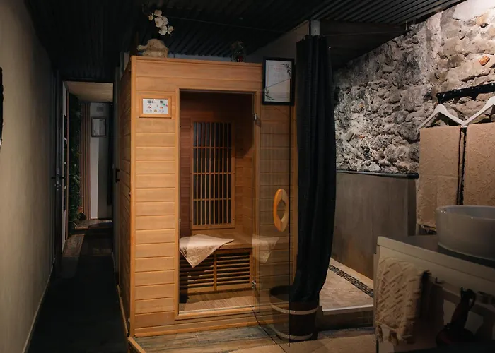 Sweet Loft Grenoble-Love Room avec jacuzzi&sauna