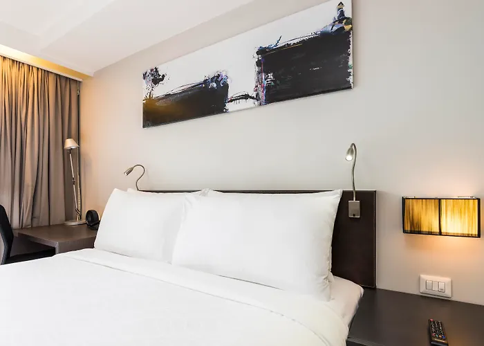 Maitria Sukhumvit 18 - A Chatrium Collection