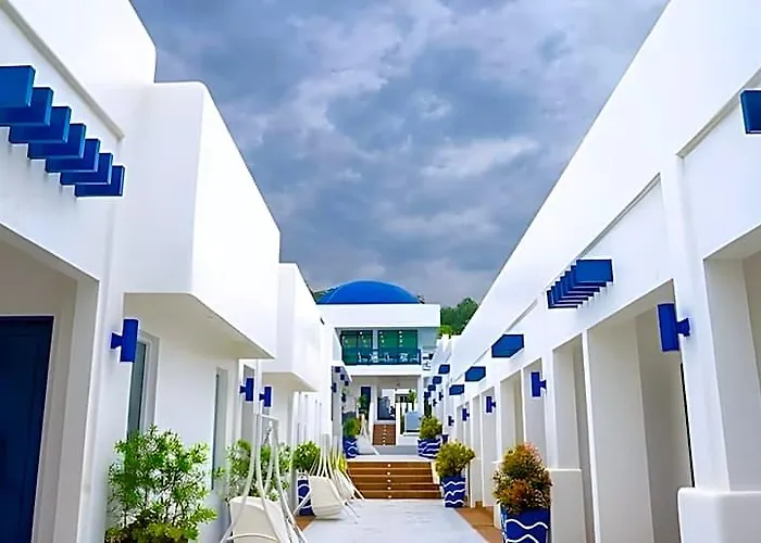 In Luxury hotels Ruhe Suites Coron