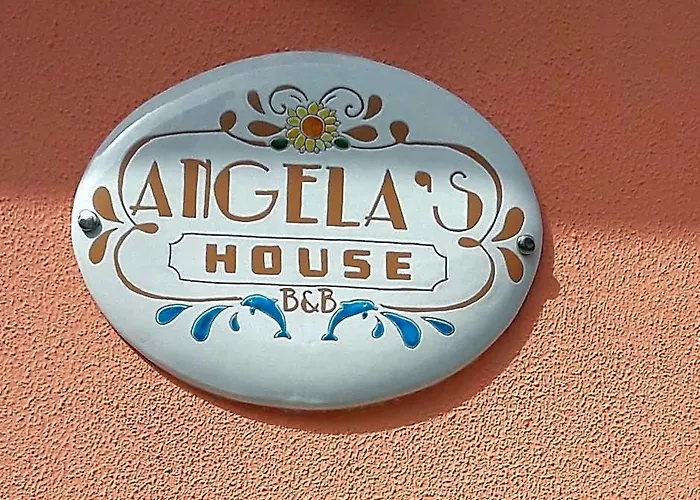 Cheap hotels Angela'S House