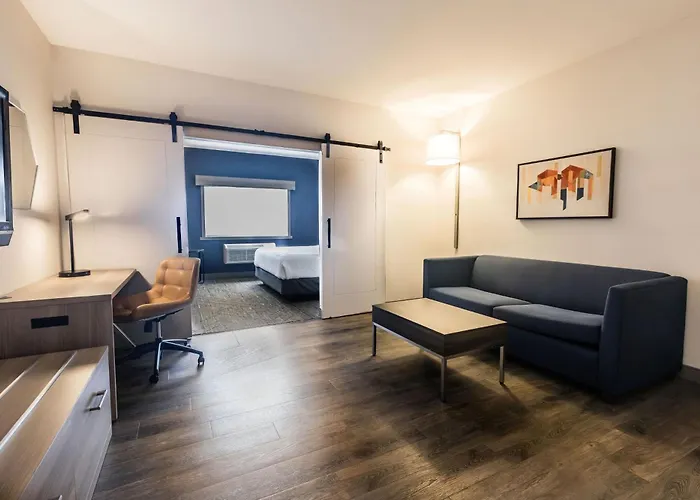 Golf hotels Holiday Inn Express Calgary South By Ihg