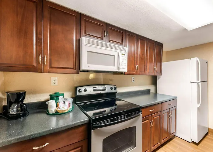 Quality Inn & Suites Airport