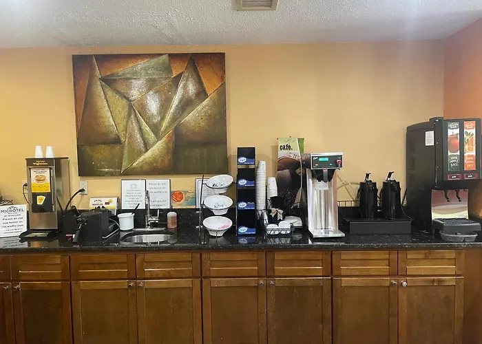 Cheap hotels Microtel Inn & Suites Newport News