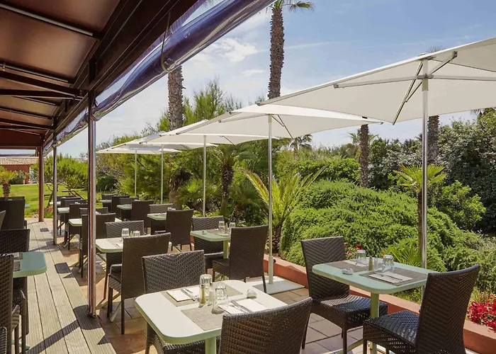 Hotels with pool Ibis Thalassa Hyeres Plage