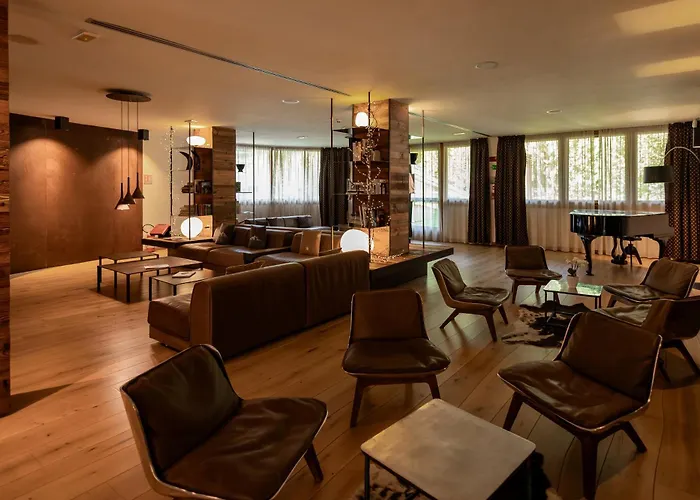 Montana Lodge & Spa, By R Collection Hotels