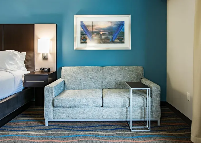 Holiday Inn & Suites Chattanooga By Ihg