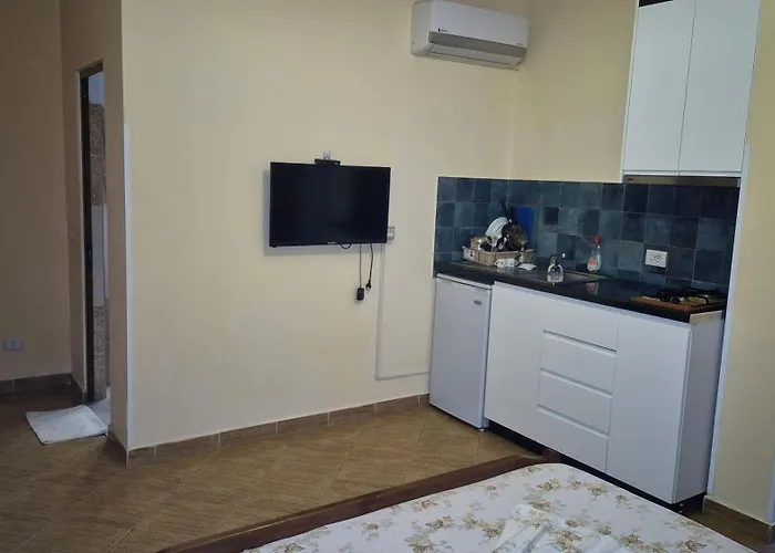 Amras House