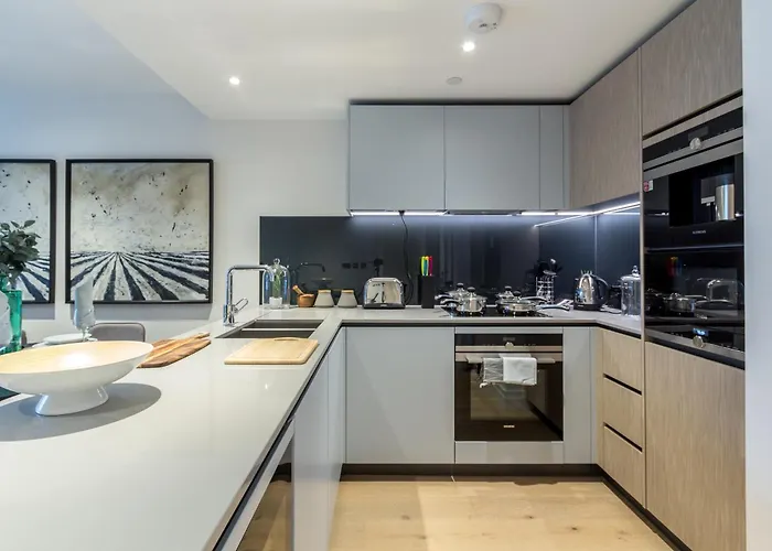 Stylish 2 Bed Flats Near Us Embassy