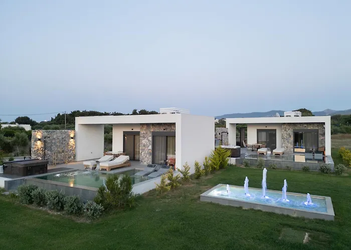  Aphrodite Luxury Suites With Private Heated Pools & Jacuzzis