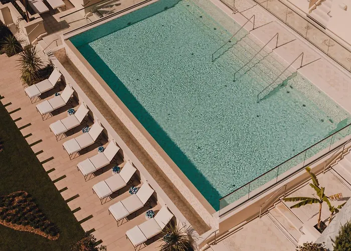  Carlton Cannes, A Regent
