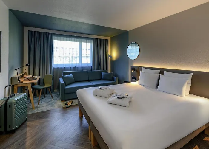 Novotel City West