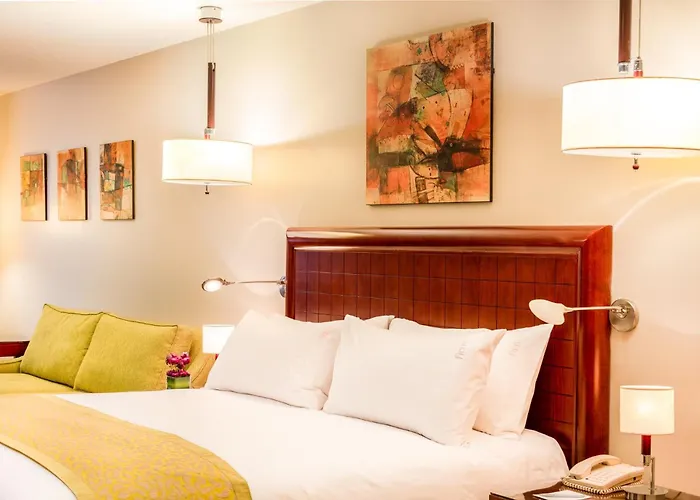 Holiday Inn Riyadh Al Qasr By Ihg
